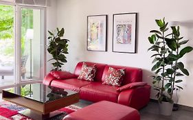 Modernes Wasserfront Wohnung, Terrasse, Parkplatz
